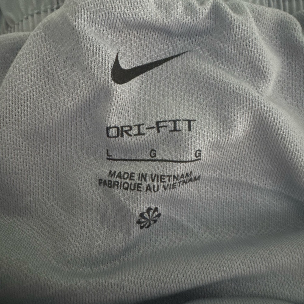 Nike Womens Running Shorts size L Gray Athletic Dri Fit Gym Stretch Drawstring - Picture 3 of 3